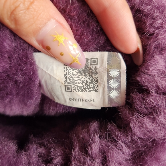 Womens purple Ugg boots - Picture 3 of 8